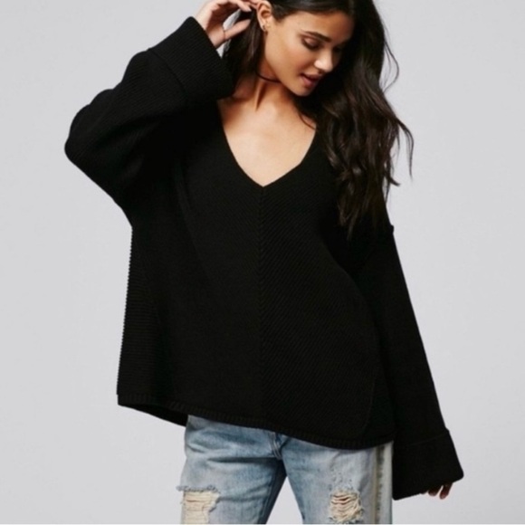 Free People La Brea Chunky Sweater Black Ribbed
Cuffed V-Neck Oversized - Picture 14 of 14
